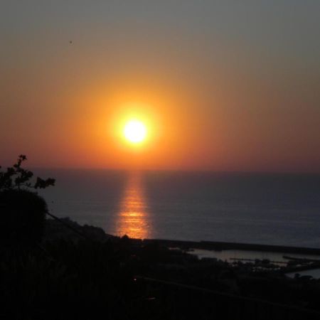 Ring Hostel Forio di Ischia Exterior foto