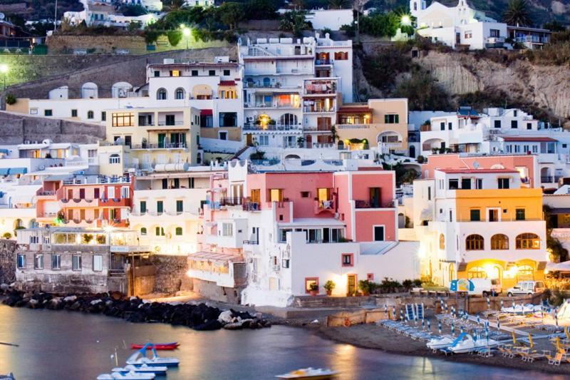 Ring Hostel Forio di Ischia Exterior foto